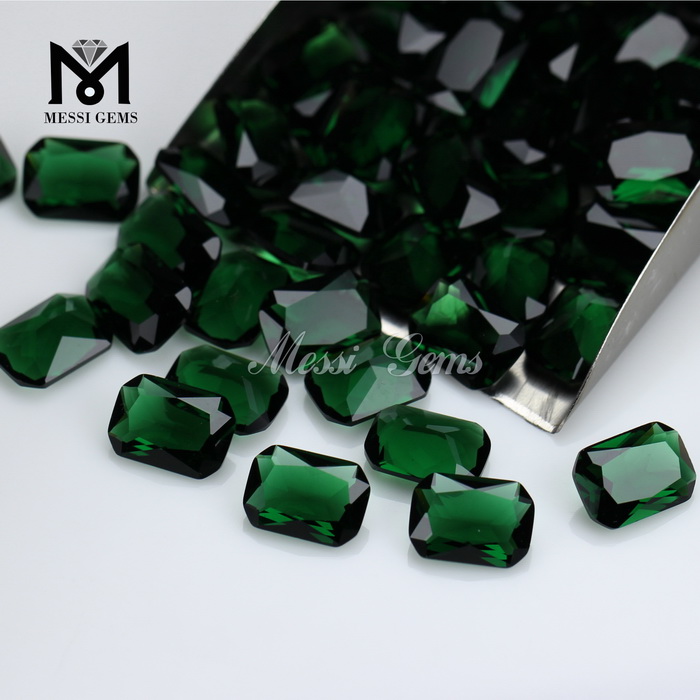 свободная лаборатория зеленого цвета создала стеклянный драгоценный камень драгоценный камень