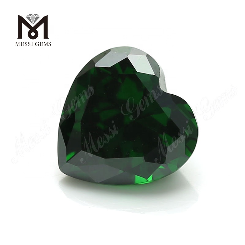 Камень КЗ циркония отрезка сердца зеленого цвета 10*10мм синтетический кубический