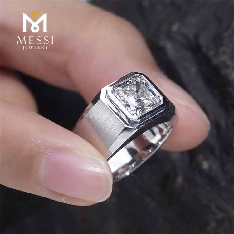 мужское кольцо с искусственным бриллиантом