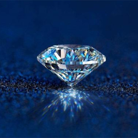 Можете ли вы невооруженным глазом отличить муассанит от бриллианта?