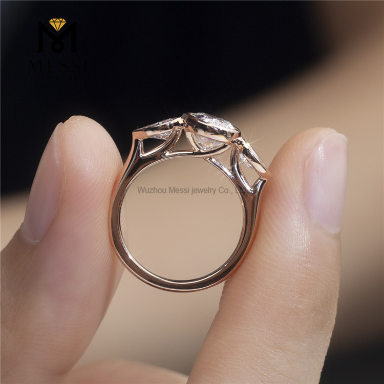 обручальное кольцо с лабораторным бриллиантом