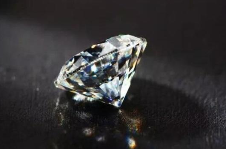 искусственный алмаз