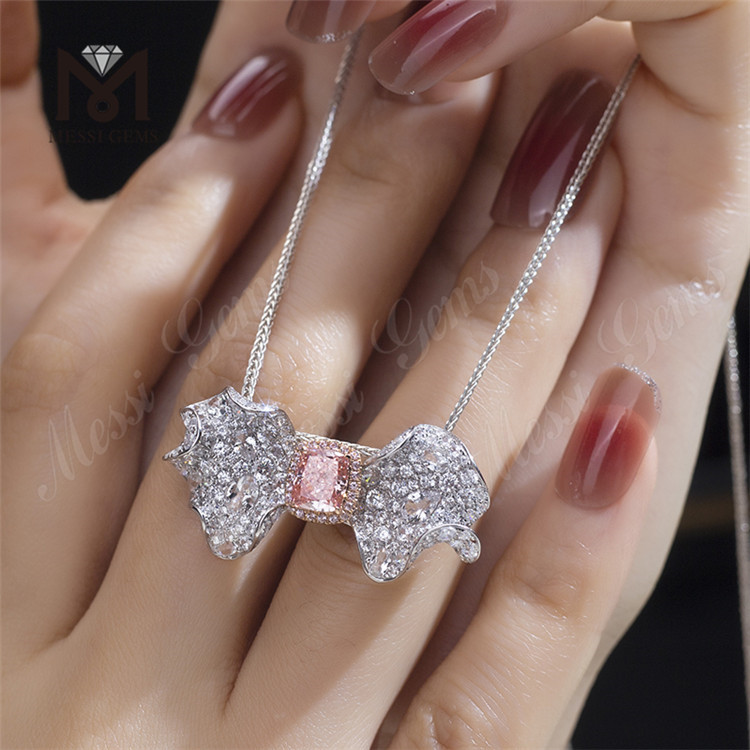 обручальные кольца с бриллиантами огранки «кушон» розового цвета