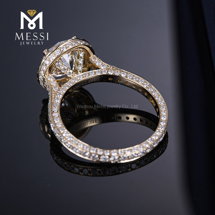 винтажное кольцо с бриллиантом